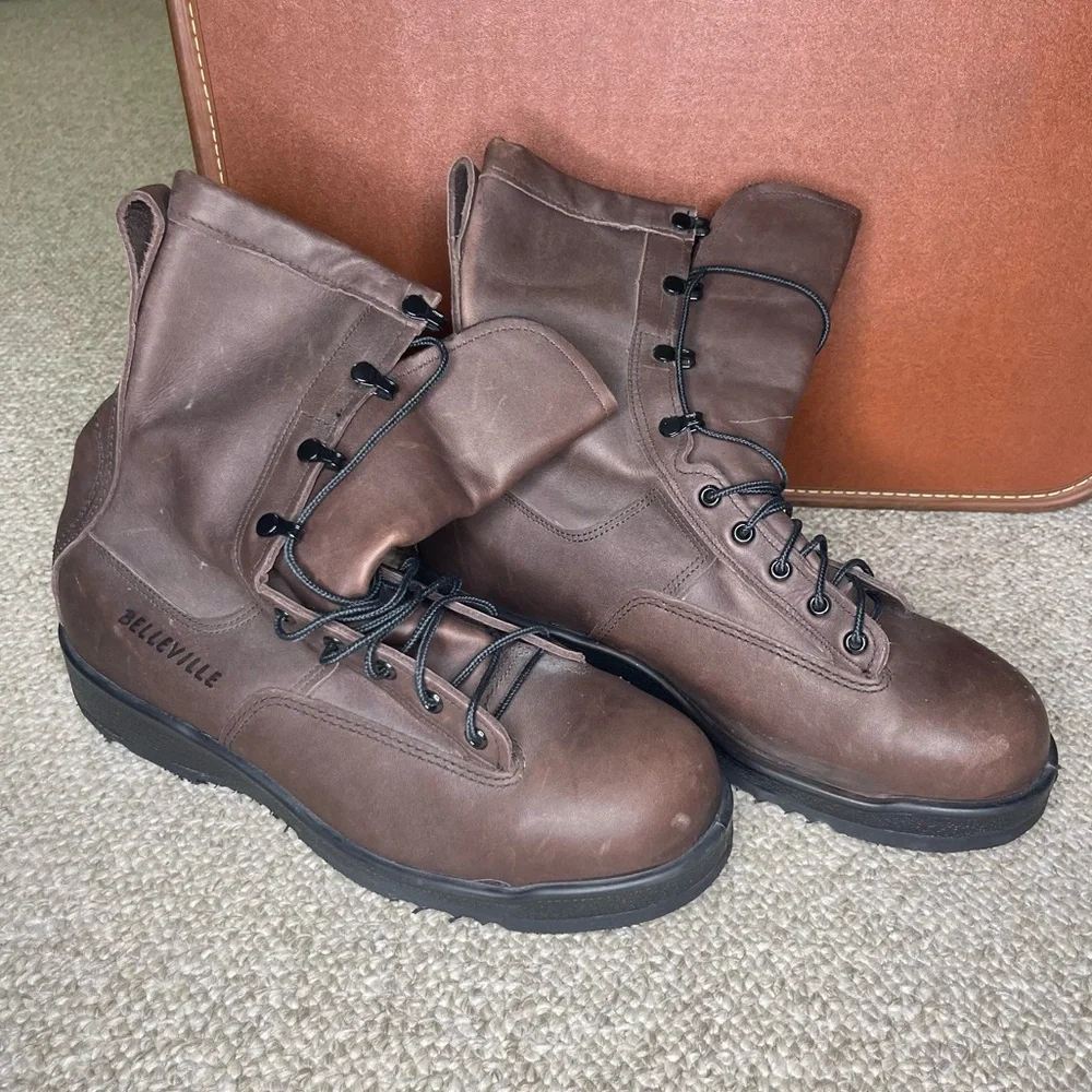 NWT Belleville steel toe boots